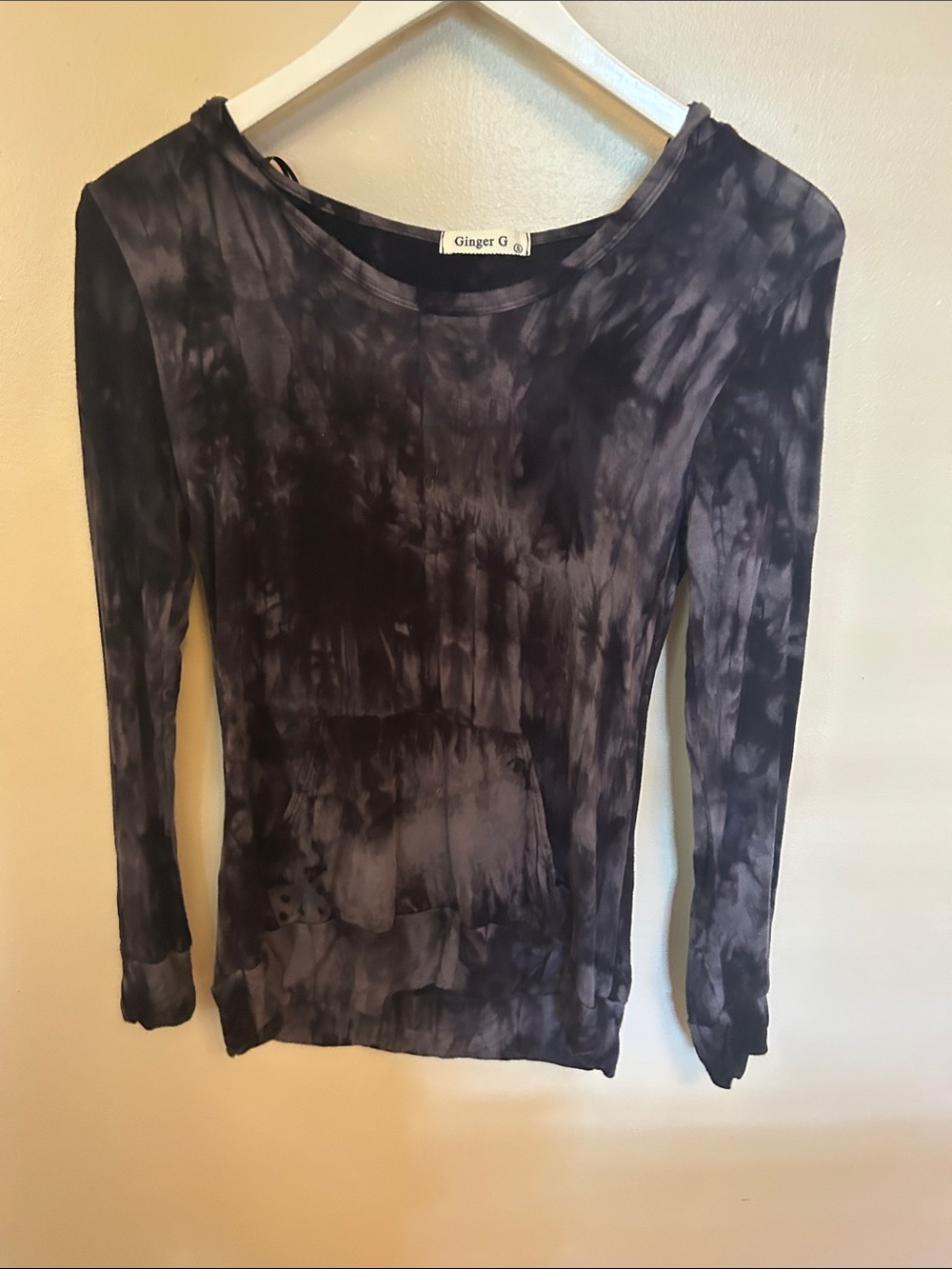 Ginger G Women's Long-Sleeve Tie-Dye Top in Charcoal Gray